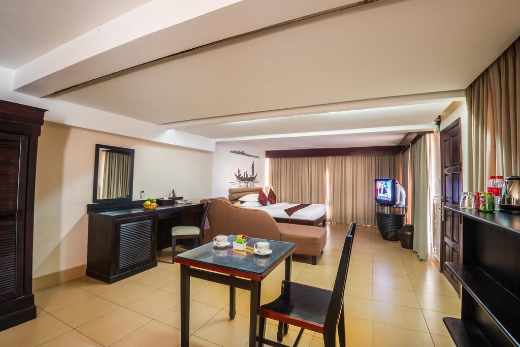 Feeling Home Hotel Phnom Penh Exterior foto