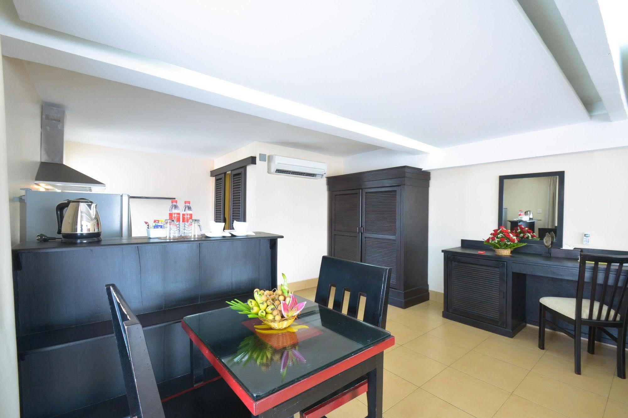 Feeling Home Hotel Phnom Penh Exterior foto
