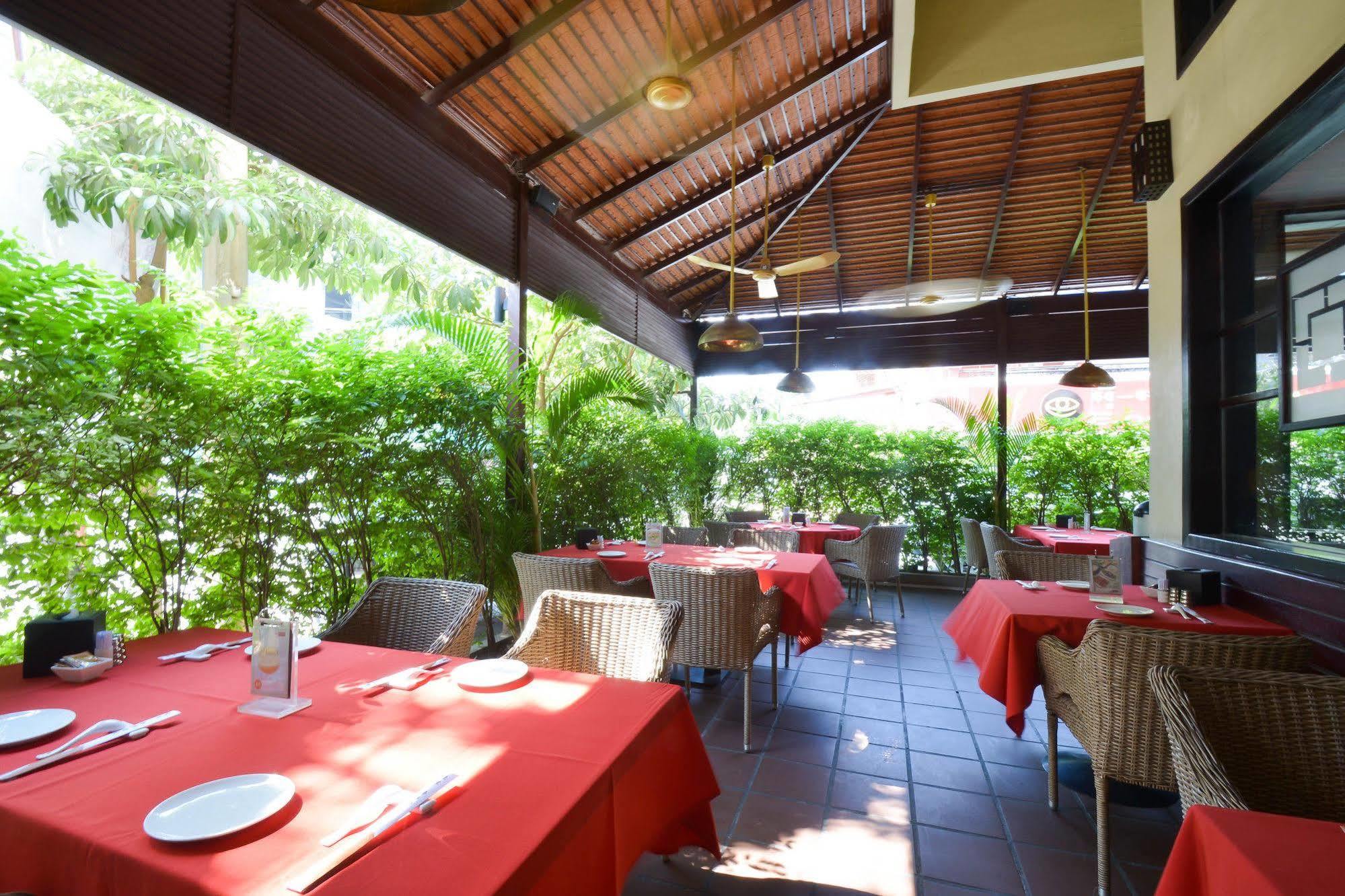 Feeling Home Hotel Phnom Penh Exterior foto