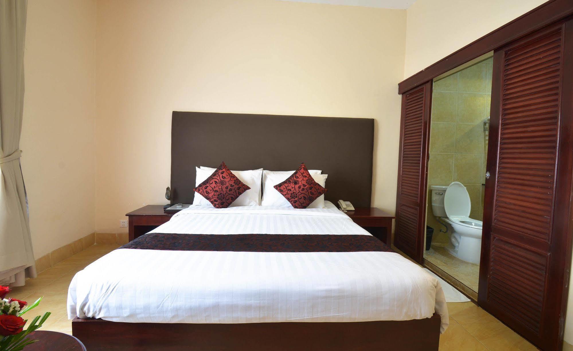 Feeling Home Hotel Phnom Penh Exterior foto